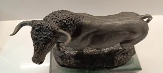 Figura Toro Bravo Bronce Peana Mármol