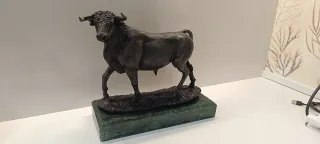 Figura Toro Bravo Bronce Peana Mármol