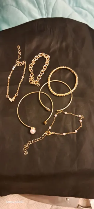 6 Pulseras Doradas