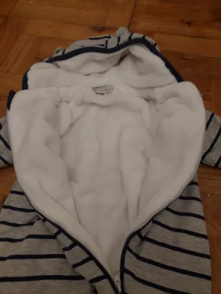 Buzo bebé invierno T.6-9 meses
