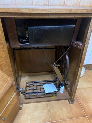 Máquina de coser Alfa antigua