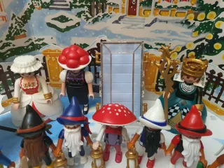 Playmobil ref. 7849 y figuras extras