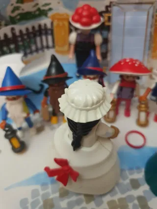 Playmobil ref. 7849 y figuras extras