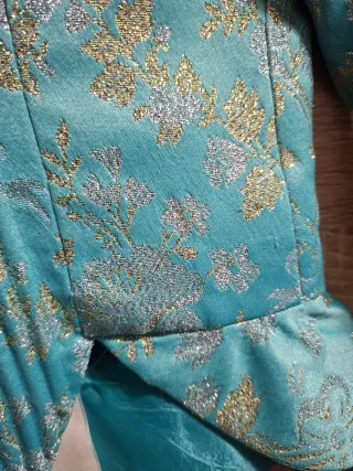 Traje de fallera niña azul y dorado .