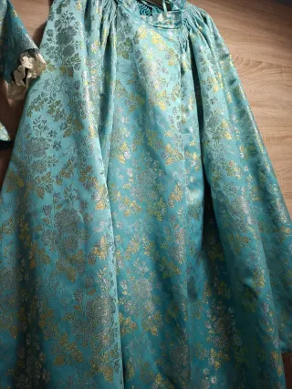 Traje de fallera niña azul y dorado .