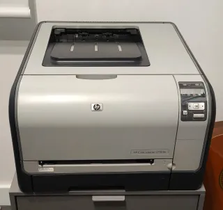 HP Color LaserJet CP1515n Impresora
