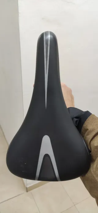 Sillín aluminio para bicicleta