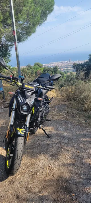 Voge 125r Negra