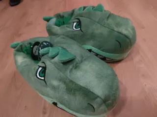 Zapatillas Dinosaurio Talla 39-40