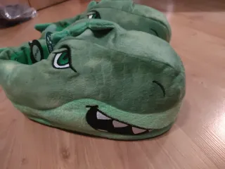 Zapatillas Dinosaurio Talla 39-40