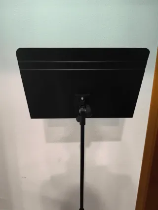 Atril de música negro