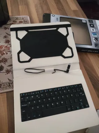 Funda Teclado Universal Tablet 10-11