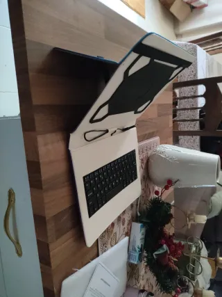 Funda Teclado Universal Tablet 10-11