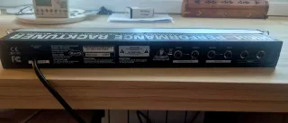 Afinador Behringer BTR2000 Racktuner