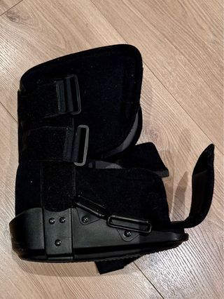 Bota tipo WALKER , marca Orliman Talla 1