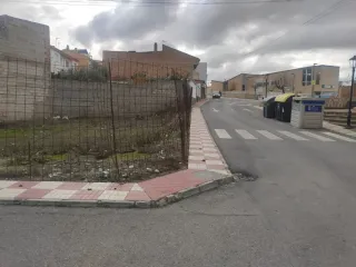 Solar OTURA 271m2 junto instituto bachillerato