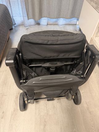 Carro de bebé Asalvo negro plegable