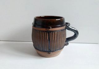 Boccale in terracotta. Altezza 10cm. Diametro 7 cm