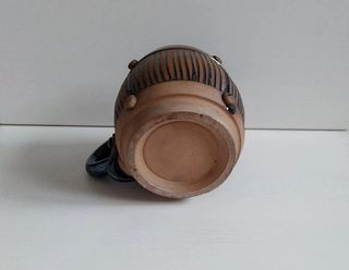Boccale in terracotta. Altezza 10cm. Diametro 7 cm