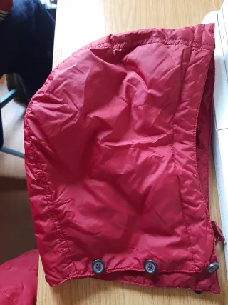 Plumas Tommy Hilfiger Roja Talla M de mujer.