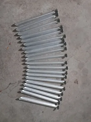 Piquetas metálicas para camping Lote 20€