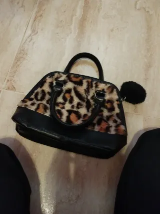 Bolso pelo leopardo Claire's