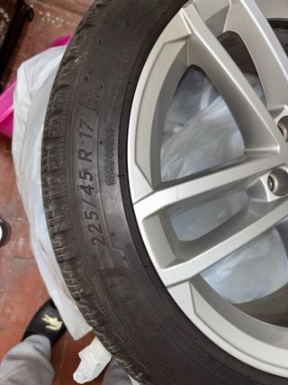 Llantas VW 17" + Michelin Alpin 6 (Nuevas)