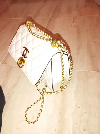 Bolso Chanel Blanco y Dorado