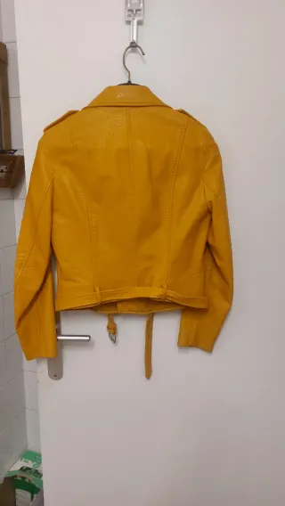 Chaqueta Biker Zara Piel Sintética mostaza Talla S
