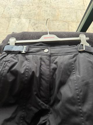 Traje de esquí Descente rojo sin estrenar.Talla 44