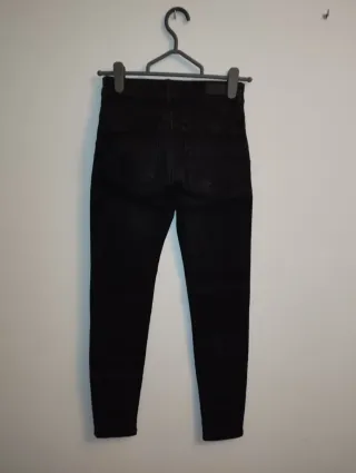 Pantalón vaquero mujer Pull & Bear negro