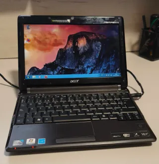 Acer Aspire One 10.1 Atom N270 2GB RAM 256GB HDD