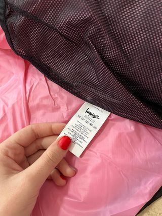 Abrigo Stüssy Negro con Forro Rosa