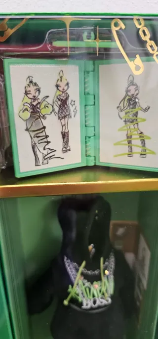 Rainbow High Jade Hunter Moda Fantasía