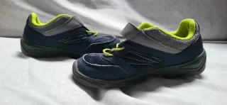 Zapatilla Quechua Talla 27