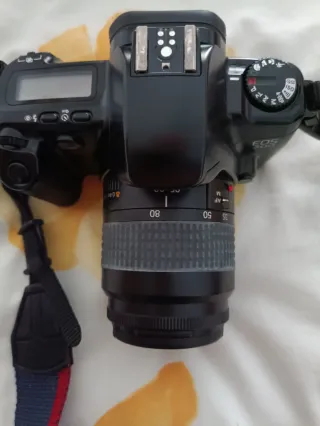 Cámara Analógica Canon EOS 500 + Bolso