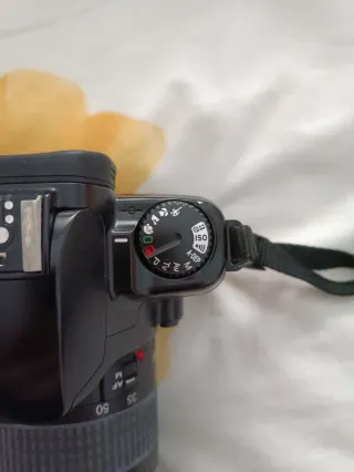 Cámara Analógica Canon EOS 500 + Bolso