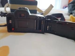 Cámara Analógica Canon EOS 500 + Bolso