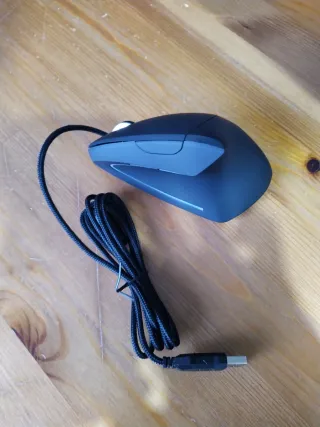 Ratón ergonómico negro