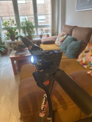 Patinete eléctrico negro