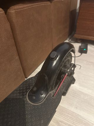 Patinete eléctrico negro