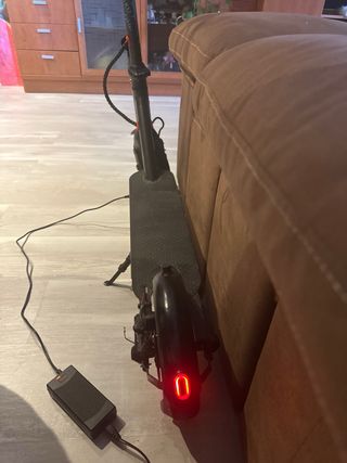 Patinete eléctrico negro