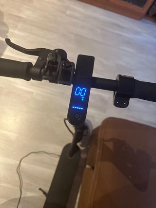 Patinete eléctrico negro