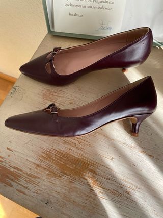 Zapatos de piel Bohemian Shoes burdeos.