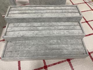 Juego expositor joyas gris