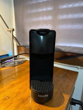 Cafetera Nespresso Negra