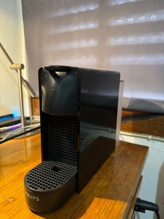 Cafetera Nespresso Negra