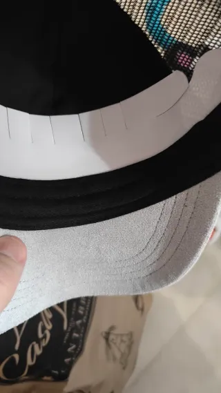 Gorra Black Angel León