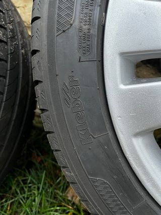 Llantas Mercedes 17” con Neumáticos