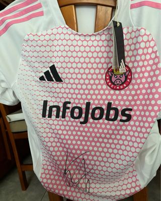 Camiseta de fútbol firmada por Iban Llanos,Gemita
